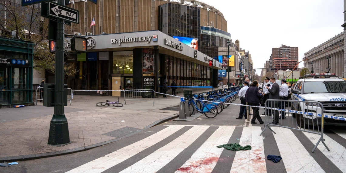 Man stabbed on 34th St. clinging to life, 3rd victim stabbed in area overnight