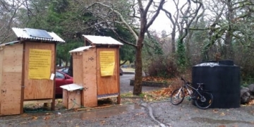 City of Victoria dismantles showers for homeless campers at Beacon Hill Park