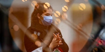 Live alone or with a roommate in Alberta? Your COVID-19 questions answered