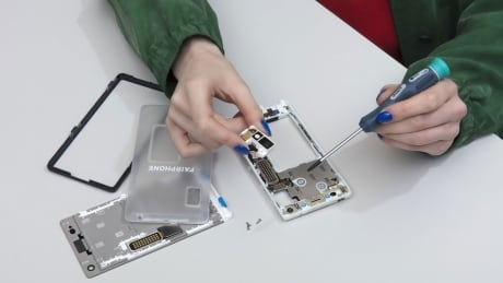 Is it possible to make a sustainable smartphone?