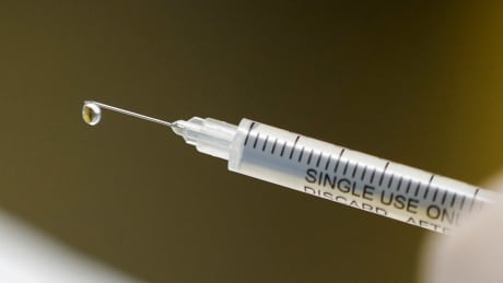 Distribution, lack of national registry top hurdles for Canada’s COVID-19 vaccine rollout