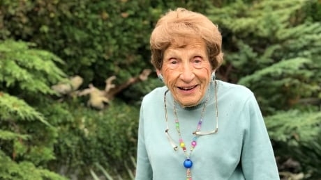 102-year-old Vancouver woman sets Guinness World Record for oldest curler