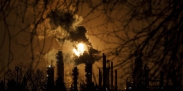 Two-thirds of energy company employers cut labour costs due to COVID-19, survey shows