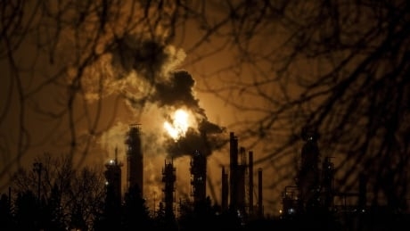 Two-thirds of energy company employers cut labour costs due to COVID-19, survey shows