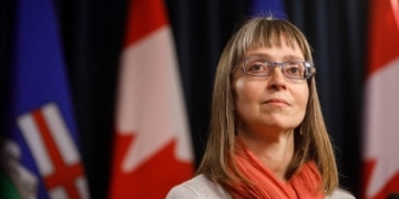 Alberta’s COVID-19 test positivity rate of more than 10% ‘should concern us all,’ Hinshaw says