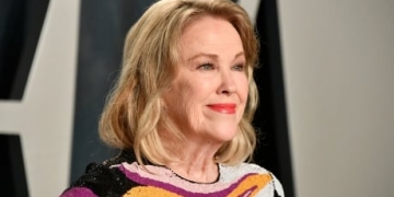 Schitt's Creek star Catherine O'Hara wins Golden Globe for best actress