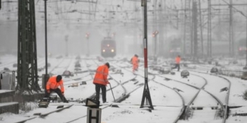 Nearly 30 hurt on icy roads as snowstorm hits Germany, upends travel