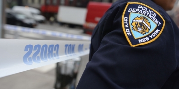 NYPD cop injured in gate mishap at Brooklyn precinct stationhouse