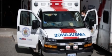 B.C. paramedics sound alarm over longer wait times due to staff shortages, burnout