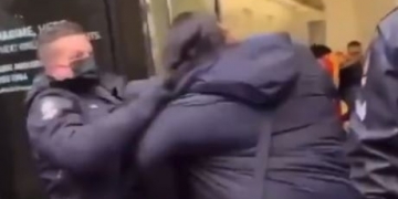 VPD officer's conduct under review after anti-pipeline demonstration