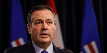 Premier and justice minister provide update on Alberta's legal challenge of Bill C-69