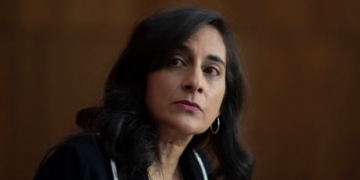 Temporary Pfizer vaccine delays are 'largely behind us,' procurement minister says