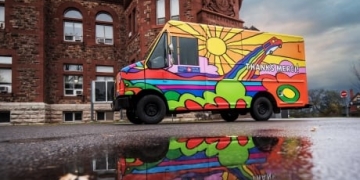 This fleet of Canada Post trucks went psychedelic thanks to a London, Ont., artist's 'funny idea'