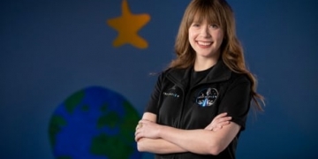 Bone cancer survivor to join billionaire on SpaceX flight