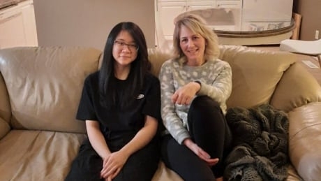 International students trickling back to B.C. under loosened restrictions on school districts