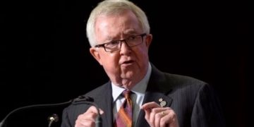 Joe Clark on Alberta, a 'shallow' federal government and adversarial politics