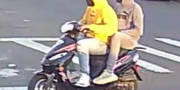 SEE IT: People inside Bronx playground run as gunman riding scooter opens fire