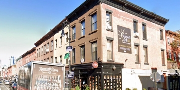 Owner of Brooklyn health food chain charged with selling Oxycodone