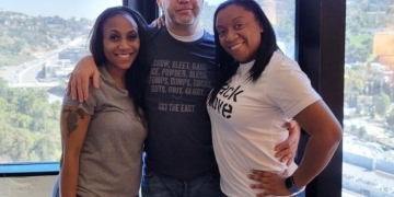 Mile-high mission: NYC EMTs save patient mid flight