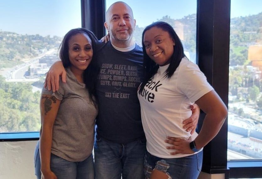 Mile-high mission: NYC EMTs save patient mid flight