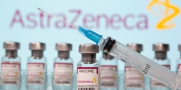 Canada will recommend AstraZeneca-Oxford vaccine for those over 65, documents show