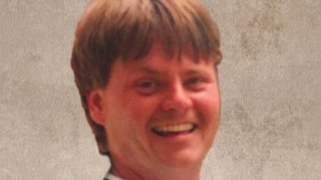 Extortionist demanding $1M murdered unconnected Medicine Hat man to prove he meant business, Crown suggests