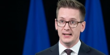 Proposed Alberta legislation would prevent dangerous long-term offenders from changing names