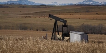 Alberta relaxed far more environmental rules than any other government in Canada during pandemic, study finds