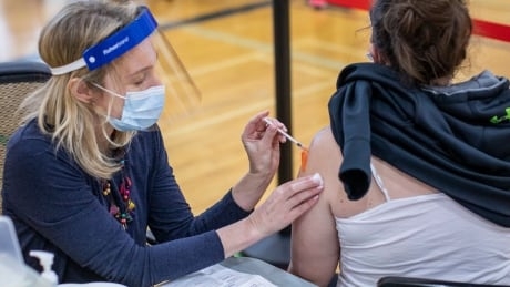 B.C. announces 908 new cases of COVID-19 and 3 more deaths