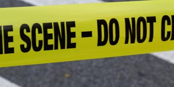 Man killed, woman wounded in Bronx shooting; surviving victim flags down passing cop