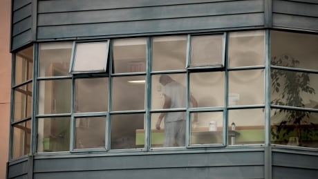 Staff shortage, inadequate cleaning found at site of B.C.'s deadliest care home outbreak: report