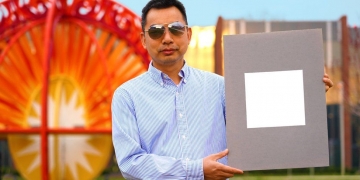 'Whitest ever' paint reflects 98% of sunlight
