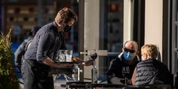 39 businesses shut down after evidence of COVID-19 transmission in last two weeks