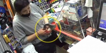 Ax-wielding woman goes on bizarre rampage in Manhattan, chops another woman’s leg, commandeers news shop