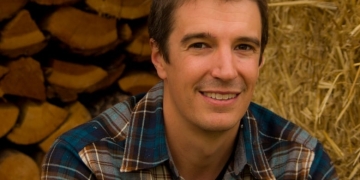 Outdoor enthusiast pens new guidebook on family-friendly waterfall hikes in B.C.