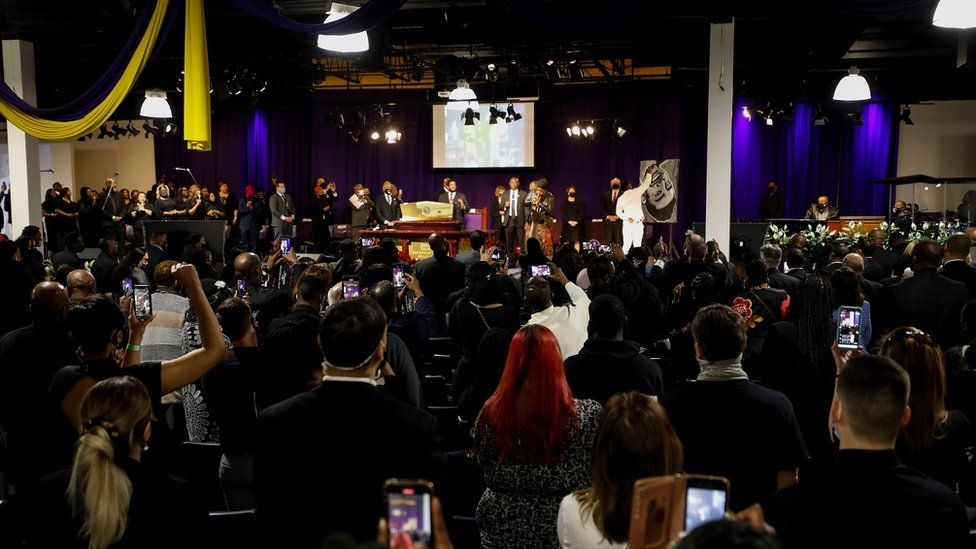 Daunte Wright: Hundreds attend Minneapolis funeral of man shot by police