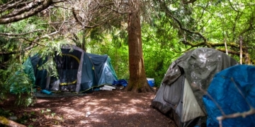 Man arrested after 15-year-old badly injured in attack at Victoria tent encampment