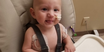 Toronto surgeons give Winnipeg baby another shot at life after removing nearly 3-pound tumour