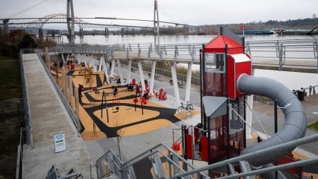 Waterfront park in New Westminster reopens 7 months after devastating fire