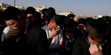 Israel crush: Israel mourns as festival crush victims identified