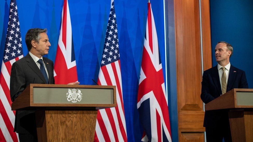 G7: Foreign ministers to discuss 'rising threats' at London summit