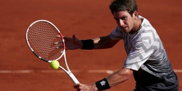 Tsitsipas beats Britain's Norrie in Lyon final