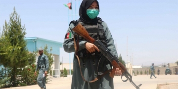 Afghanistan: Bus blast kills three university staff