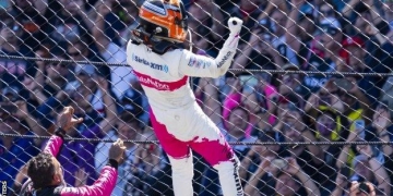 Indy 500: Helio Castroneves becomes fourth four-time winner