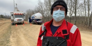 Wildfire evacuation order lifted in Parkland County, remains under state of local emergency