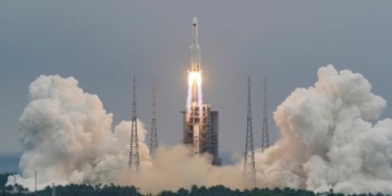 Out-of-control Chinese rocket expected to fall to Earth in the coming days