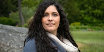 Civilian DND employee says she suffered retribution after reporting abuse