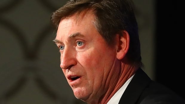 Wayne Gretzky resigns from front-office role after Oilers' playoff exit