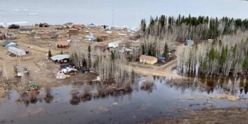Spring flooding devastates small community in N.W.T.