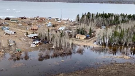 Spring flooding devastates small community in N.W.T.